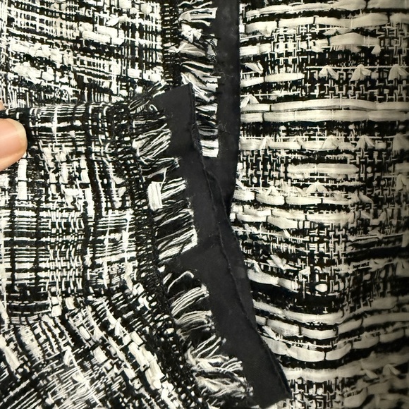 Escada Black,White Textured Lady Jacket with Fringe Details and Pockets Polished - Picture 5 of 12